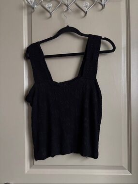 Francesca's Collections Black Textured Square-Neck Tank